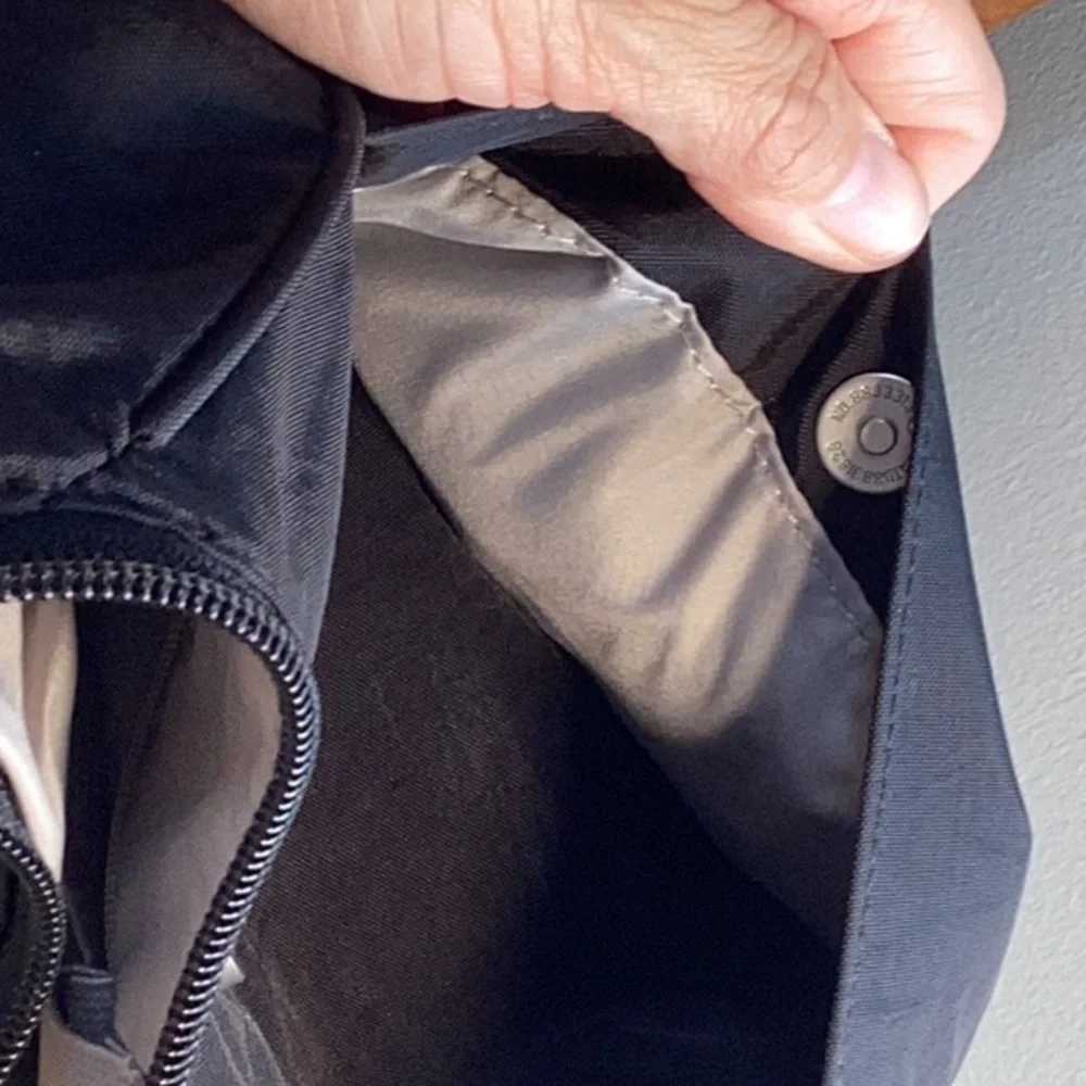 Baggalini black crossbody - Picture 14 of 16